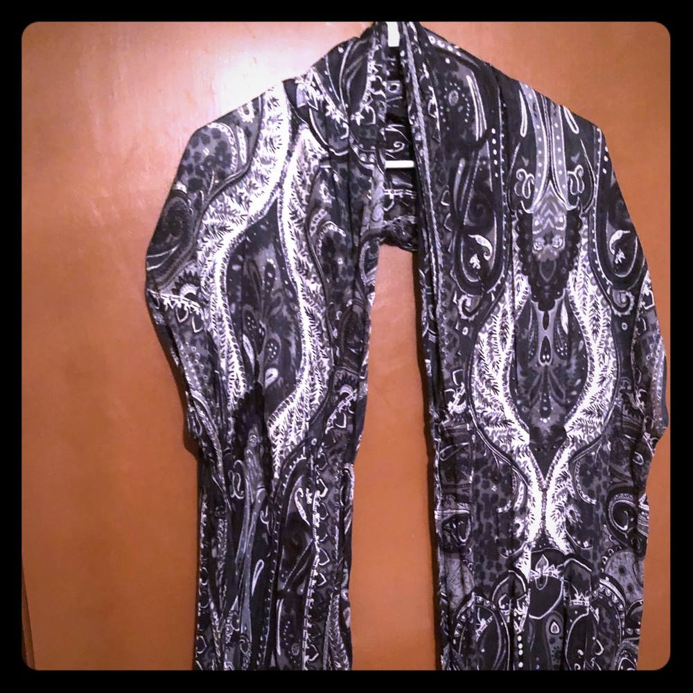 Paisley printed scarf.